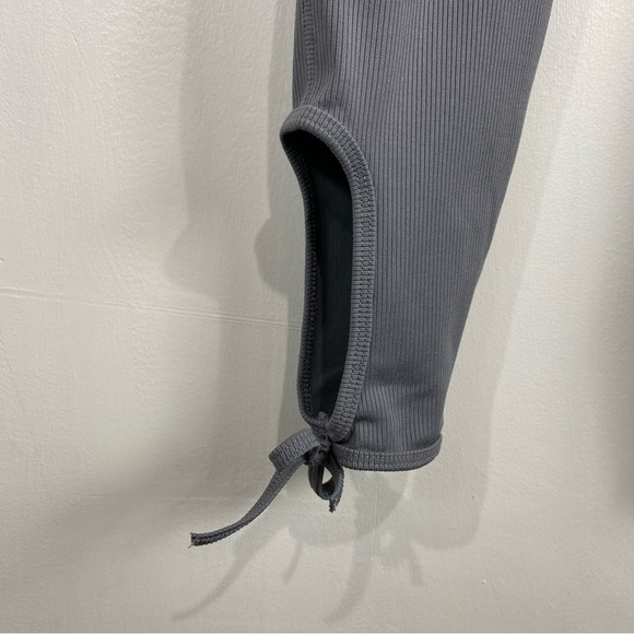 Nike: Dri-Fit High Waisted Tie Hem Workout Sporty Athletic Leggings Size Small - Picture 2 of 4